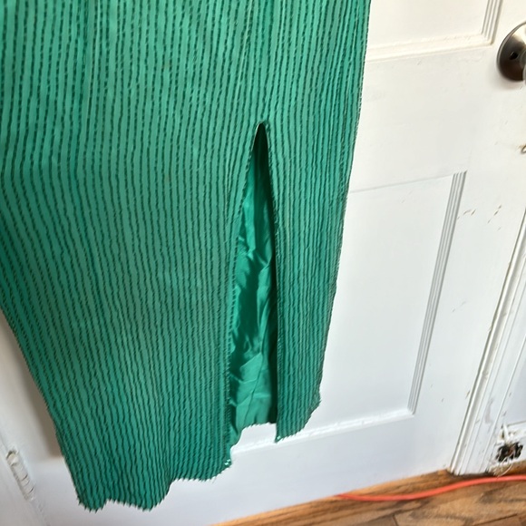 2004 Emerald Green Beaded Formal Dress from Fleur de Lis - Picture 3 of 9